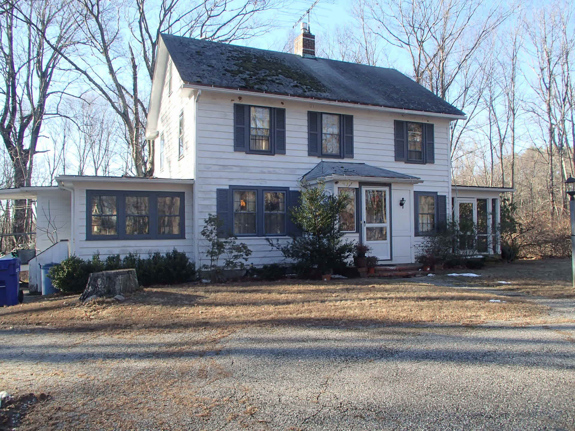 Building photograph for 28 ROCK CUT RD